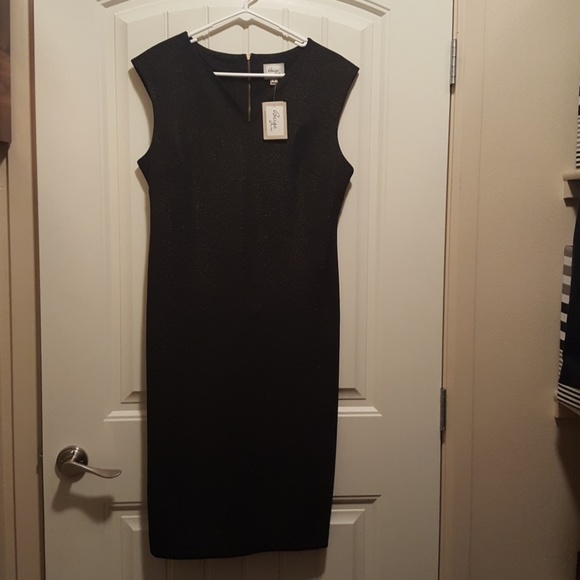 Dress - Picture 1 of 4